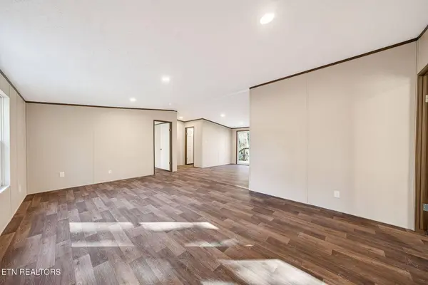 391 Cherokee Rd, Crossville, TN 38572