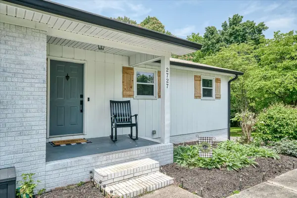 2727 Old Salem Dr, Cookeville, TN 38506