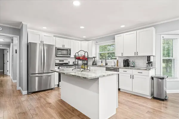 2727 Old Salem Dr, Cookeville, TN 38506