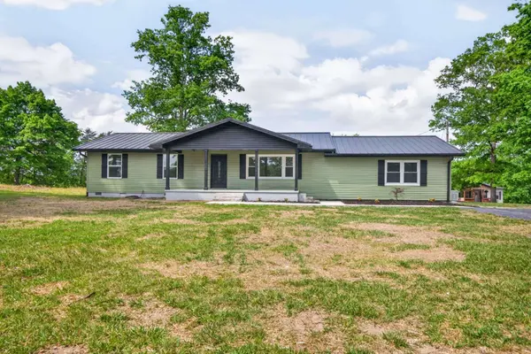 4097 Hanging Limb Hwy, Monterey, TN 38574