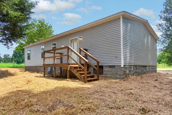 1498 Hensley Chapel Rd, Sparta, TN 38583