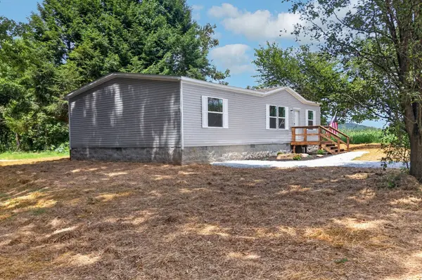 1498 Hensley Chapel Rd, Sparta, TN 38583