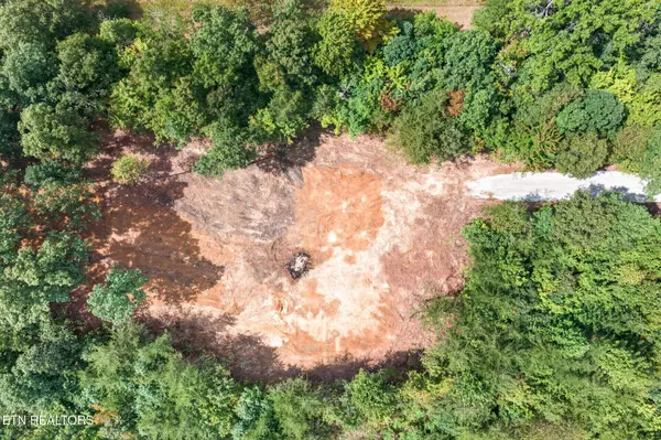205 High Flats Rd, Monterey, TN 38574
