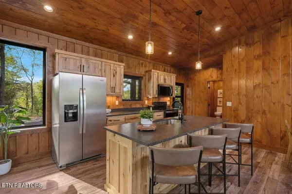 2661 Switch Back WAY, Cosby, TN 37722