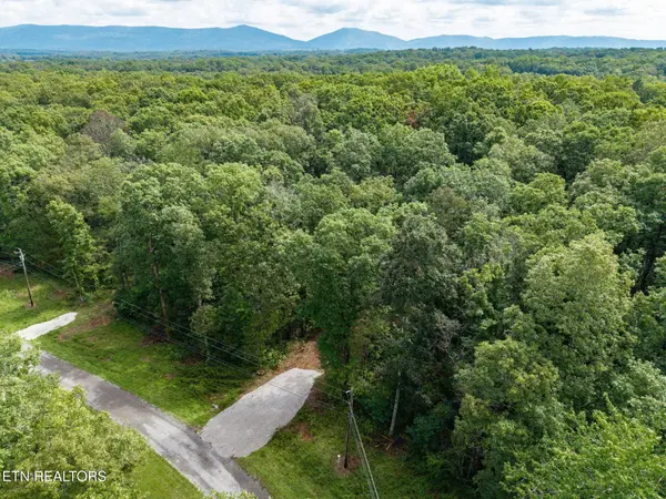Killary Rd, Crossville, TN 38572