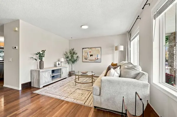 124 Inverness Rise SE, Calgary, AB T2Z 2X1