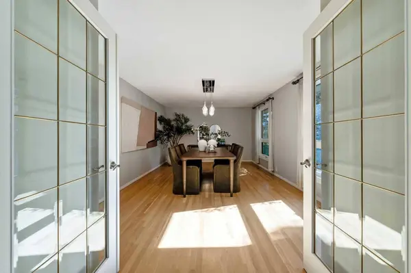 224 Varsity CRES NW, Calgary, AB T3B 2Z6