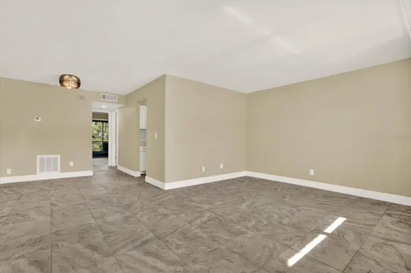 9125 TUDOR DR #D109, Tampa, FL 33615