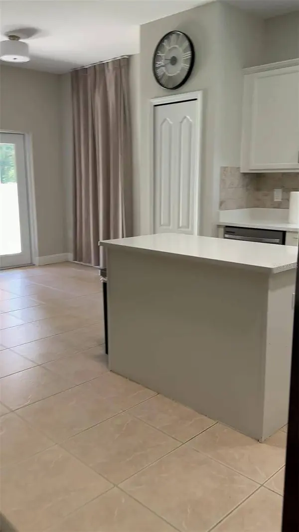 2729 WALDEN WOODS DR, Plant City, FL 33566
