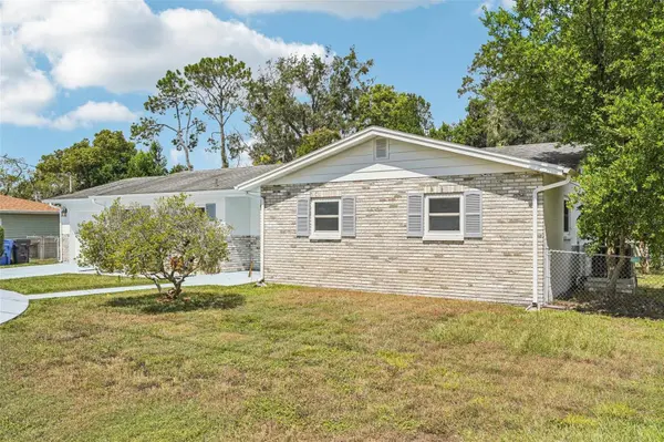 2525 LAKE ELLEN LN, Tampa, FL 33618
