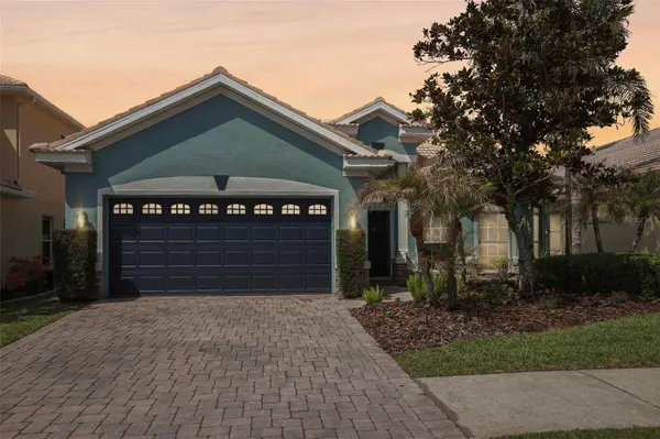 18028 MALAKAI ISLE DR, Tampa, FL 33647