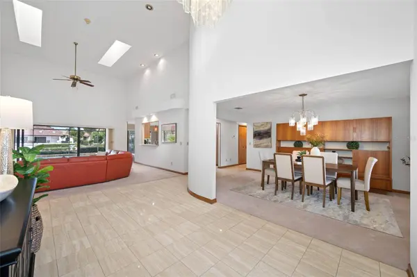 9807 COMPASS POINT WAY, Tampa, FL 33615