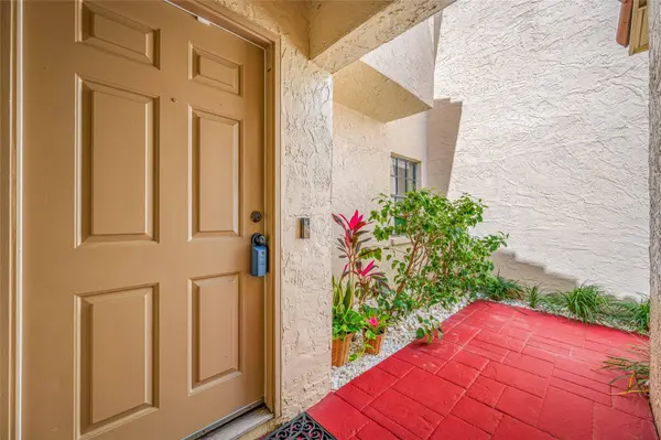 10416 SAINT TROPEZ PL, Tampa, FL 33615