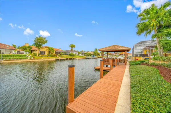 9807 COMPASS POINT WAY, Tampa, FL 33615