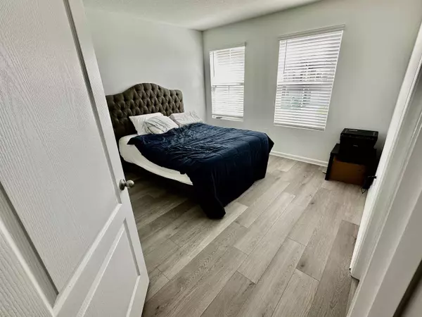 303 Redbud Rd, Palm Coast, FL 32137