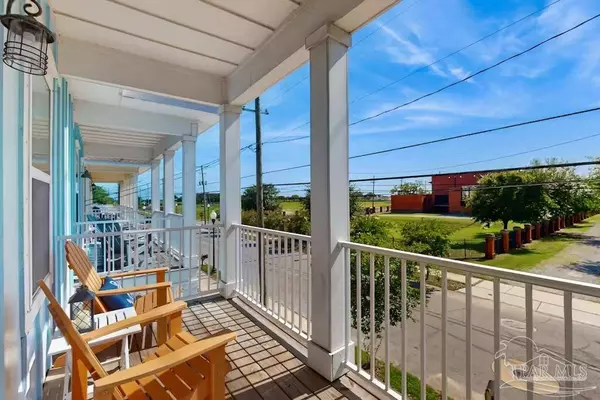 230 S Devillars St, Pensacola, FL 32502