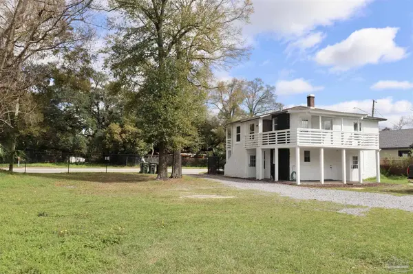 1303 N W St, Pensacola, FL 32505