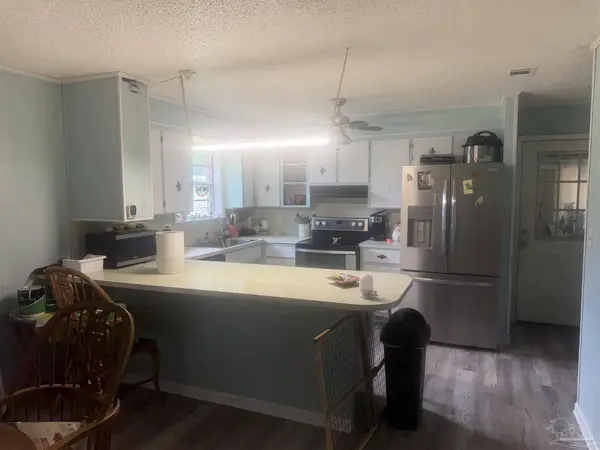 224 Caroline St, Pensacola, FL 32534