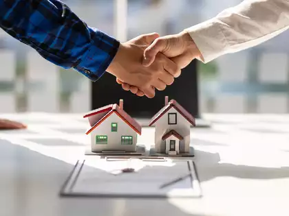 The Ultimate Home Seller's Guide: Everything You Need to Know to Sell with Confidence