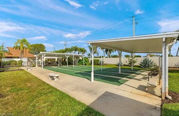 76 Atlantic WAY #76, Naples, FL 34104