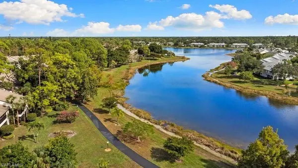 1810 Kings Lake BLVD #103, Naples, FL 34112