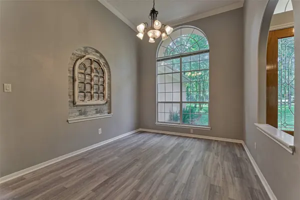 10506 Crestwater CIR, Magnolia, TX 77354