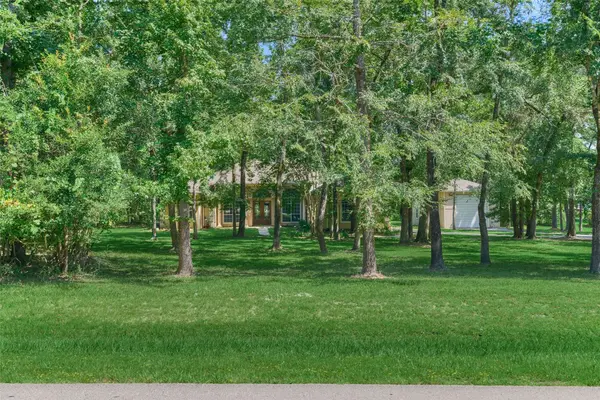 10506 Crestwater CIR, Magnolia, TX 77354