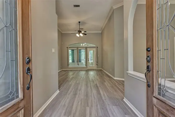 10506 Crestwater CIR, Magnolia, TX 77354