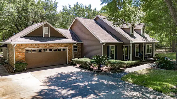 919 Mccaleb RD N, Montgomery, TX 77356