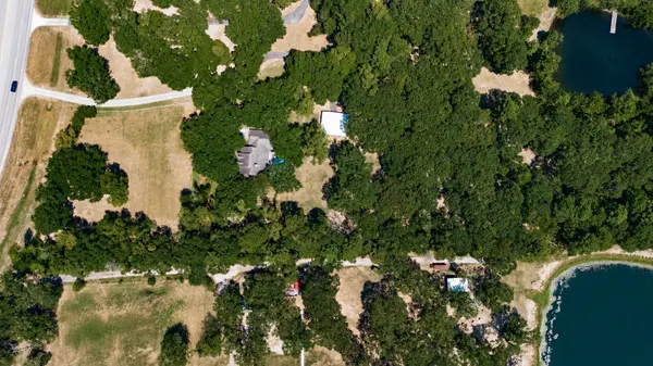 919 Mccaleb RD N, Montgomery, TX 77356