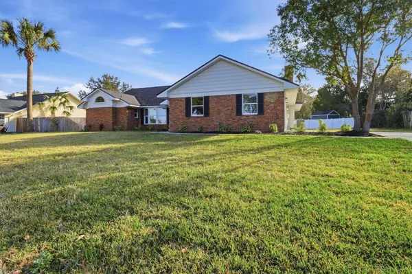 33608 OVERTON DR, Leesburg, FL 34788