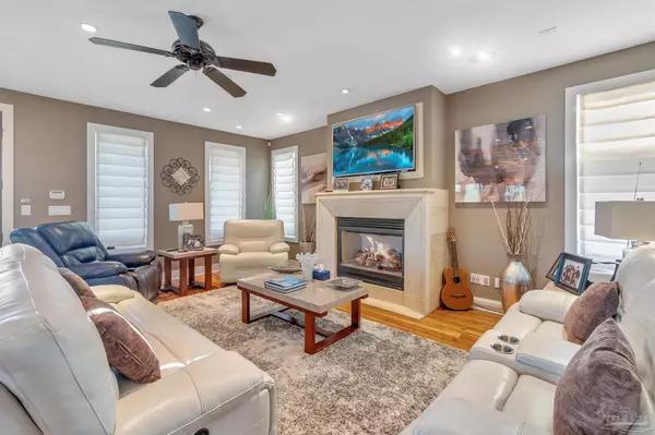 506 Eventide Dr, Gulf Breeze, FL 32561