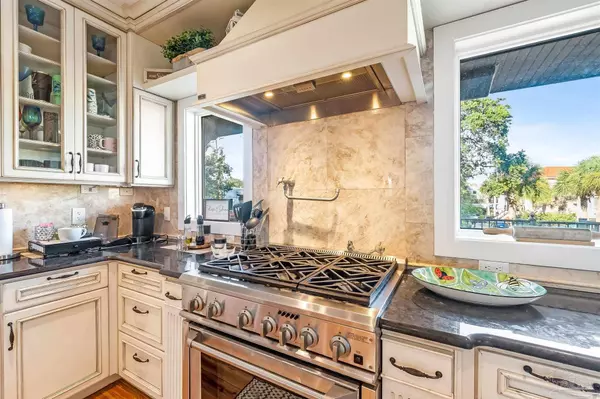 506 Eventide Dr, Gulf Breeze, FL 32561