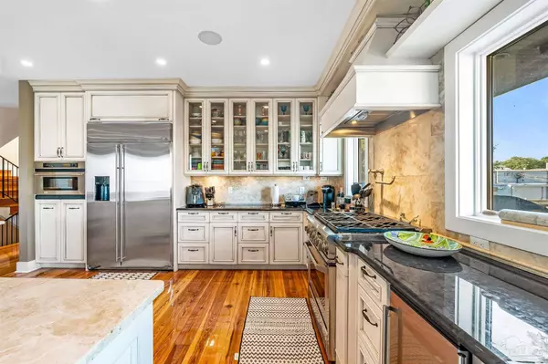 506 Eventide Dr, Gulf Breeze, FL 32561