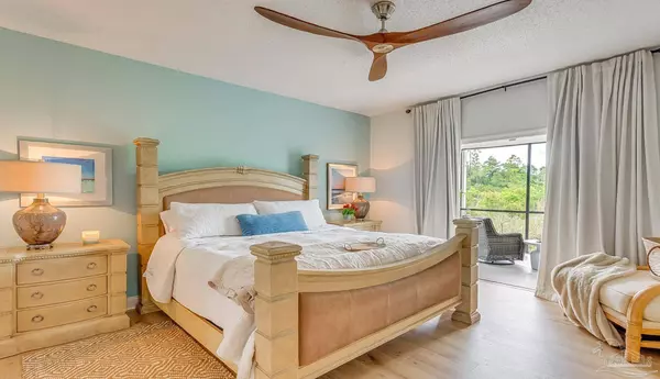 332 Deer Point Dr, Gulf Breeze, FL 32561