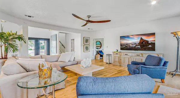 332 Deer Point Dr, Gulf Breeze, FL 32561