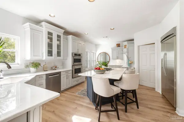 332 Deer Point Dr, Gulf Breeze, FL 32561