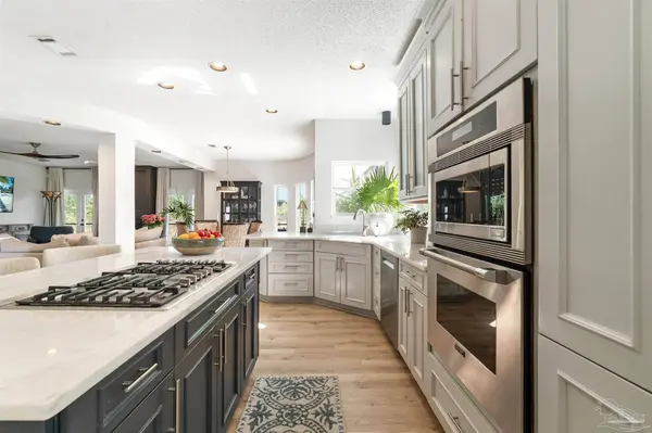 332 Deer Point Dr, Gulf Breeze, FL 32561