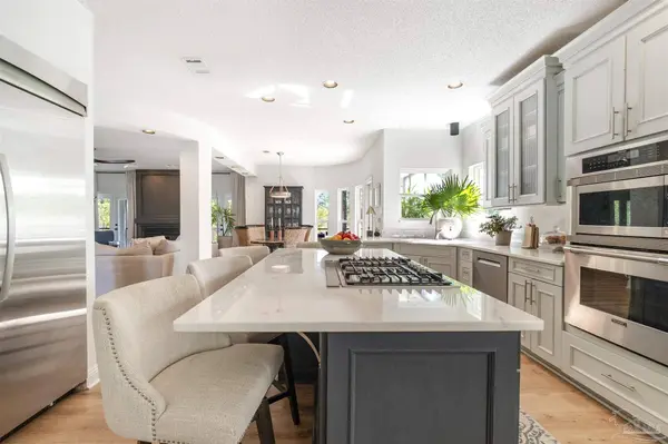 332 Deer Point Dr, Gulf Breeze, FL 32561