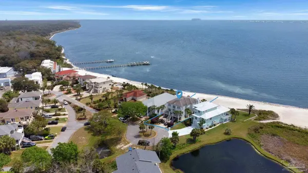 528 Eventide Dr, Gulf Breeze, FL 32561