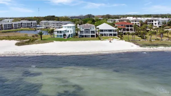 528 Eventide Dr, Gulf Breeze, FL 32561