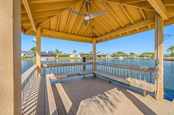 5812 MARINERS WATCH DR, Tampa, FL 33615