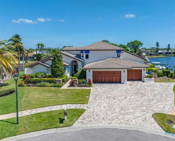 4803 LONGWATER WAY, Tampa, FL 33615