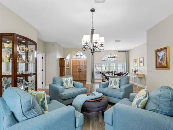 10213 LOCKWOOD PINES LN, Tampa, FL 33635