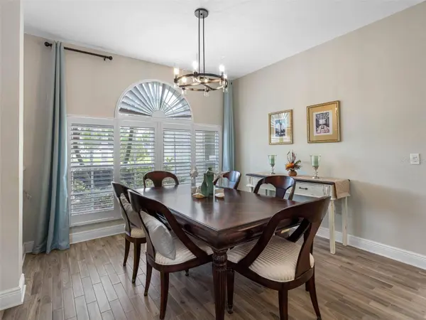 10213 LOCKWOOD PINES LN, Tampa, FL 33635