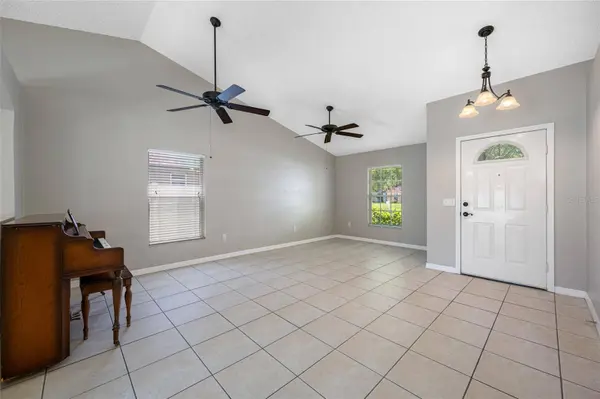 14819 REDCLIFF DR, Tampa, FL 33625