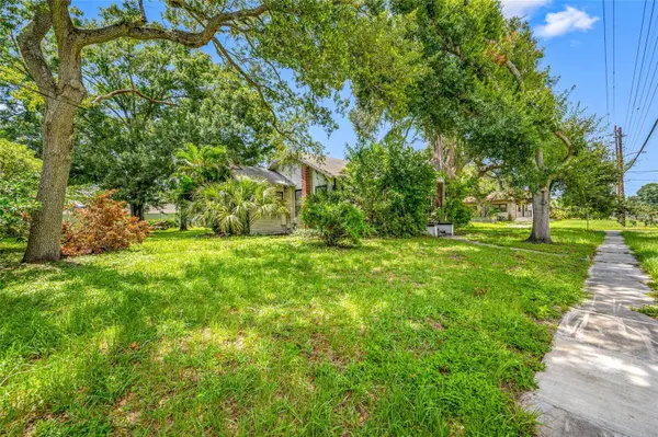 2208 N LINCOLN AVE, Tampa, FL 33607