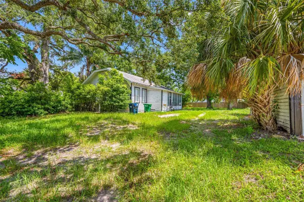 2208 N LINCOLN AVE, Tampa, FL 33607