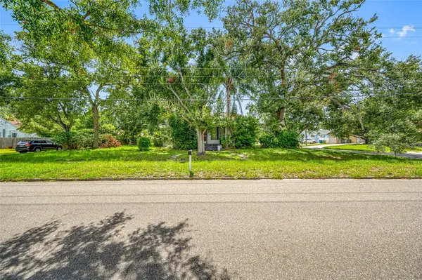 2208 N LINCOLN AVE, Tampa, FL 33607