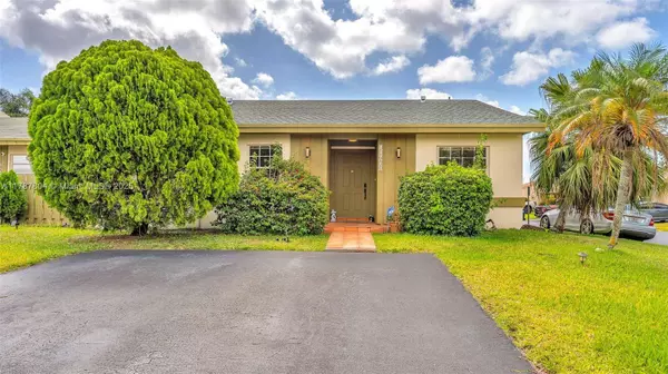 12031 SW 110th St Cir E, Miami, FL 33186